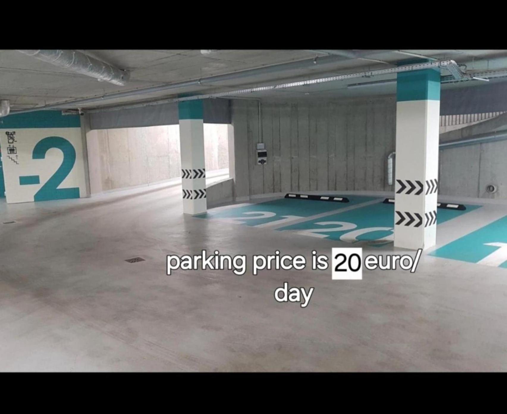 Happy Inn Emporia, Self Chek-In, Parking In The Underground Garage Вилнюс Екстериор снимка